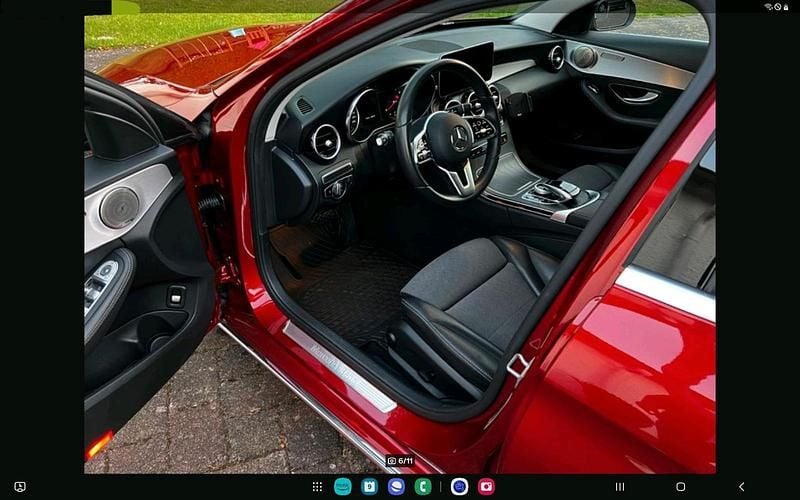 Gebraucht Mercedes C180 156 PS (114 kW) 2018 Rot Kombi