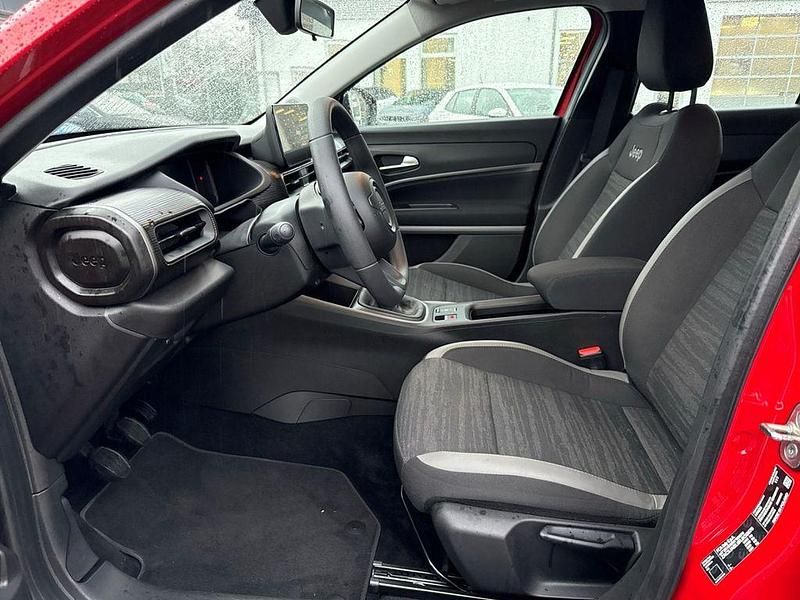 Gebraucht Jeep Avenger Longitude 101 PS (74 kW) 2024 Rot SUV