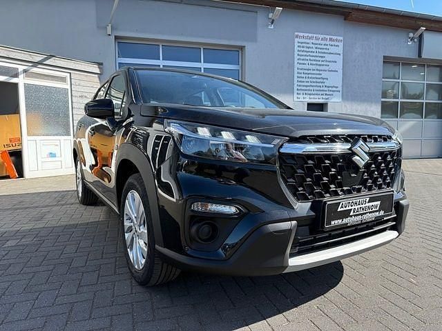 Neu Suzuki SX4 S-Cross 129 PS (94 kW) 2025 Schwarz SUV