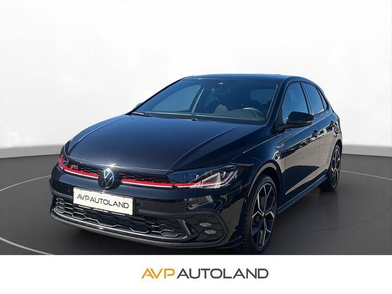 Deep black perleffekt Neu 2025 VW Polo GTI Limousine | 38.990 € - Bild 1/4