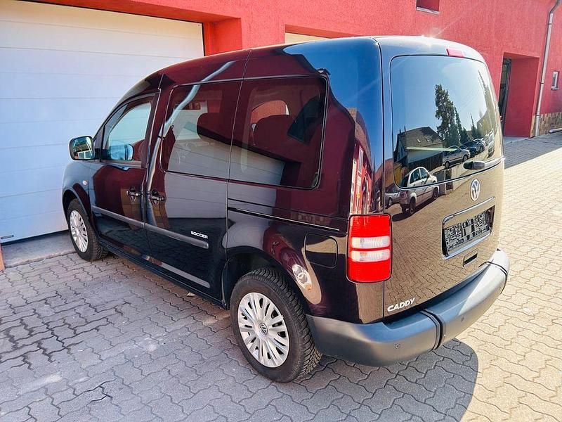 Gebraucht VW Caddy Trendline 86 PS (63 kW) 2014 Schwarz Van / Kleinbus