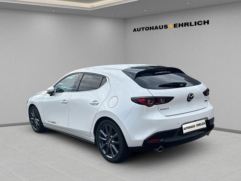 Metallic Gebraucht 2024 Mazda 3 Exclusive-Line Limousine | 28.990 € (Etwas zu teuer) - Bild 1/4