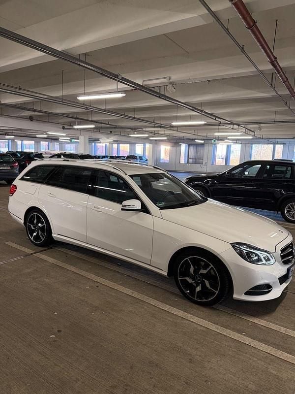 Gebraucht Mercedes E250 Elegance 204 PS (150 kW) 2015 Weiß Kombi