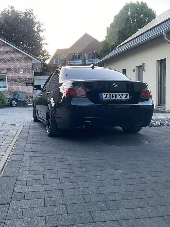 Gebraucht BMW 530 M Sport 258 PS (189 kW) 2005 Schwarz Limousine