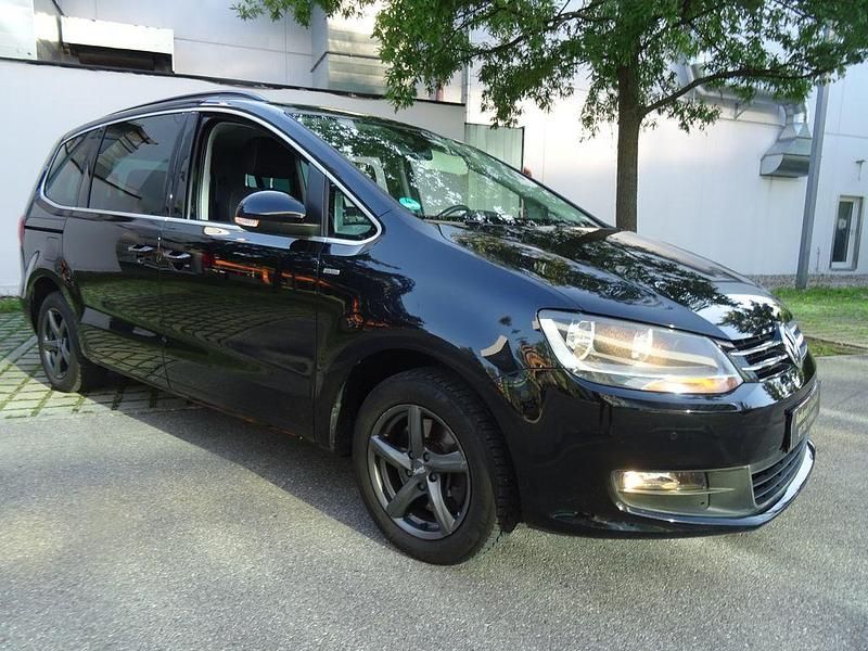 Schwarz Gebraucht 2012 VW Sharan Match Van / Kleinbus | 18.950 € - Bild 1/4