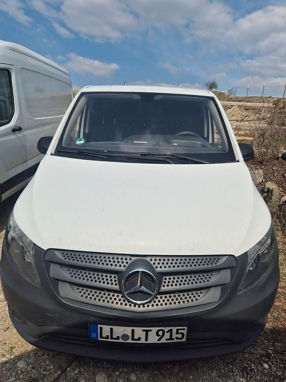 Gebraucht Mercedes Vito 114 PS (83 kW) 2016 Weiß Van