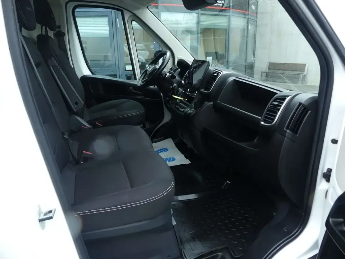 Gebraucht Fiat Ducato 140 PS (102 kW) 2023 Colore esterno Van