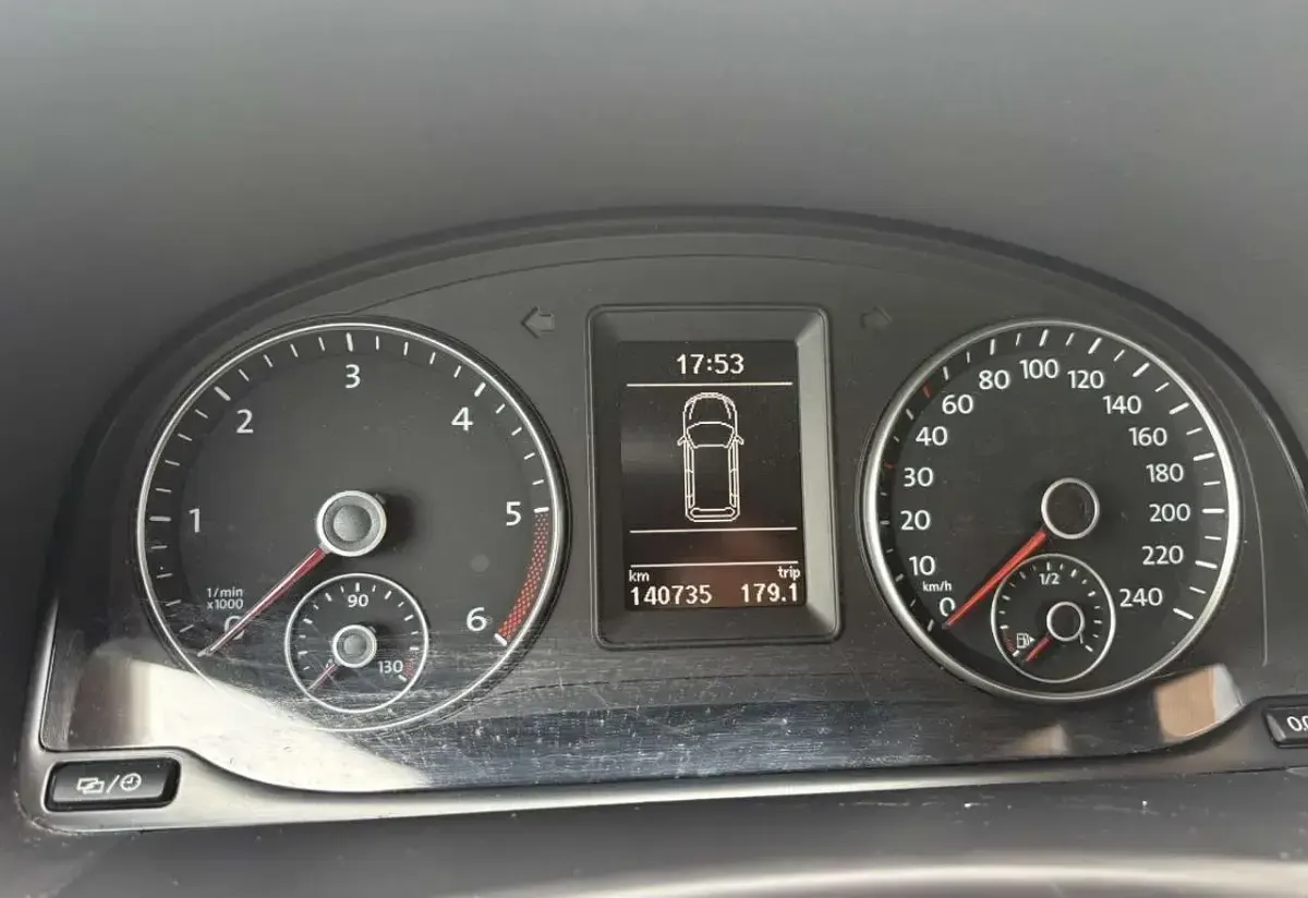Gebraucht VW Touran Cup 105 PS (77 kW) 2015 Braun Van / Kleinbus