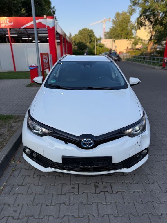 Weiß Gebraucht 2019 Toyota Auris Touring Sports Kombi | 8.999 € (Fairer Preis) - Bild 1/4