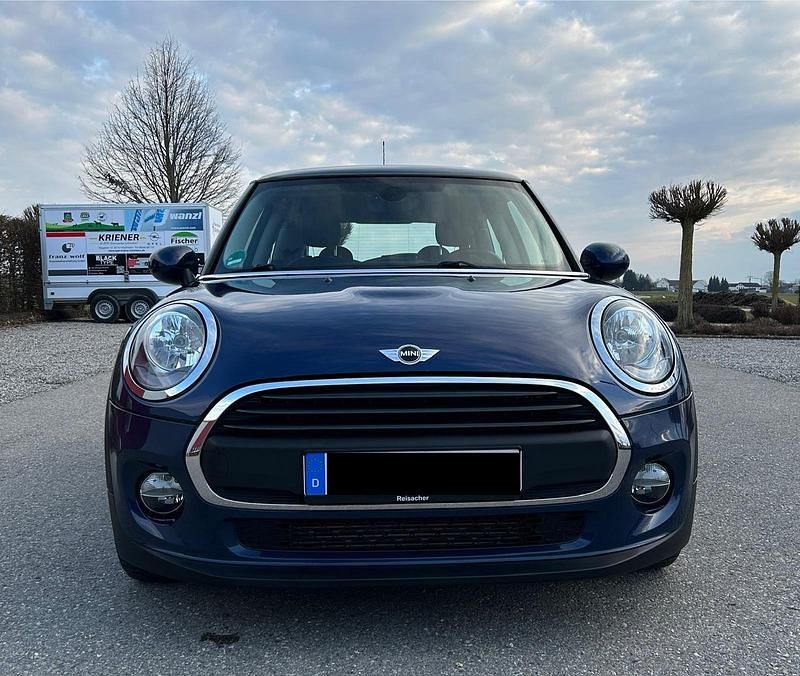 Usata Mini ONE 102 CV (75 kW) 2016 Blu Utilitaria