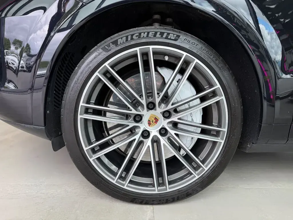Gebraucht Porsche Cayenne Turbo 549 PS (403 kW) 2018 Schwarz SUV