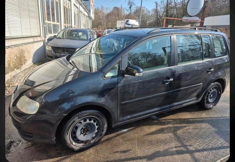 Gebraucht VW Touran 116 PS (85 kW) 2003 Schwarz Van / Kleinbus