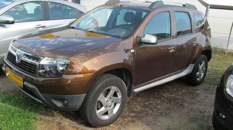Schwarz Gebraucht 2012 Dacia Duster Lauréate SUV | 5.590 € (Fairer Preis) - Bild 1/3