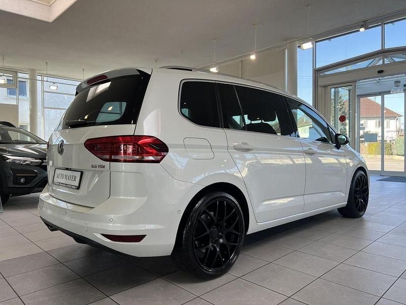 Gebraucht VW Touran Highline 190 PS (139 kW) 2016 Weiß Van / Kleinbus