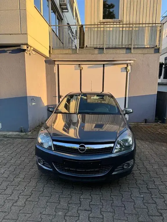Gebraucht Opel Astra GTC 116 PS (85 kW) 2008 Blau Limousine