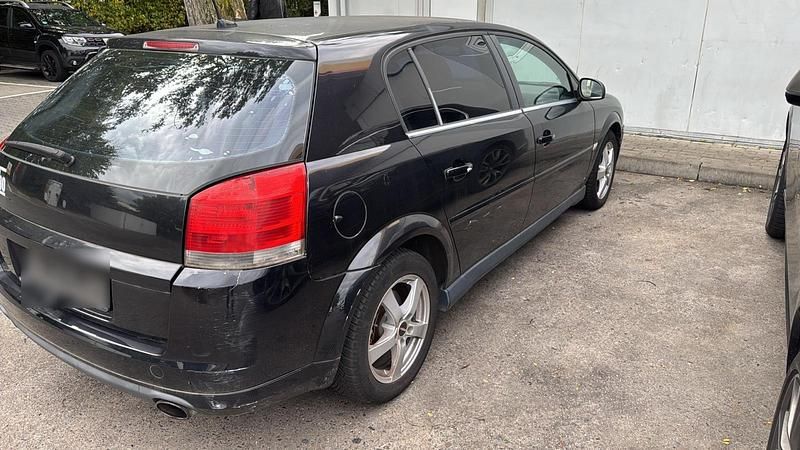 Schwarz Gebraucht 2004 Opel Signum Kombi | 300 € (Superpreis) - Bild 1/4
