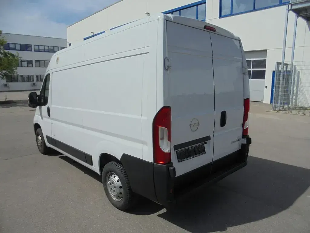Gebraucht Opel Movano 140 PS (102 kW) 2022 Weiß Van