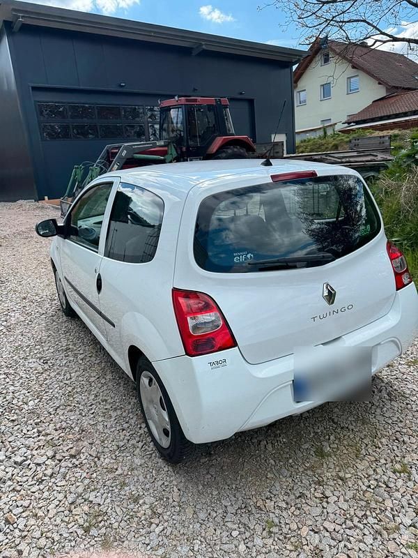 Second-hand Renault Twingo 75 CP (55 kW) 2011 Alb Hatchback