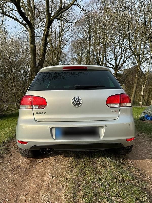 Gebraucht VW Golf VI Team 122 PS (89 kW) 2010 Silber Kleinwagen