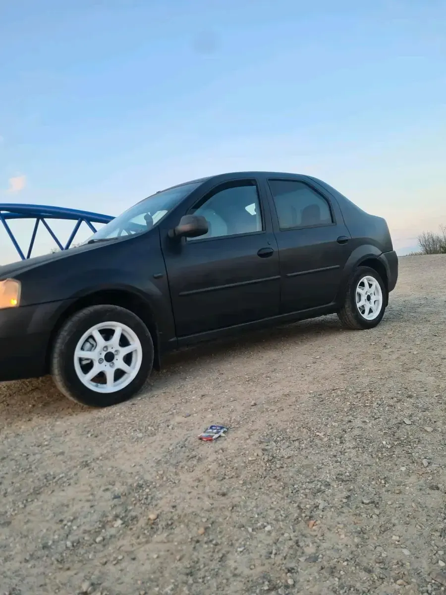 Używany Dacia Logan 75 KM (55 kW) 2006 Czarny Sedan/Limuzyna
