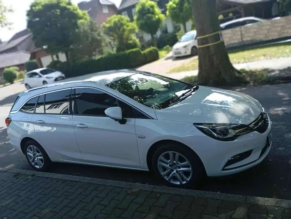 Używany Opel Astra Ultimate 200 KM (147 kW) 2018 Biały Kombi
