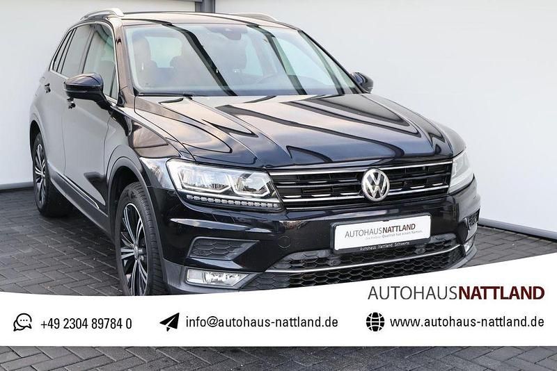 Deep black perleffekt Gebraucht 2016 VW Tiguan Highline SUV | 18.950 € (Guter Preis) - Bild 1/4
