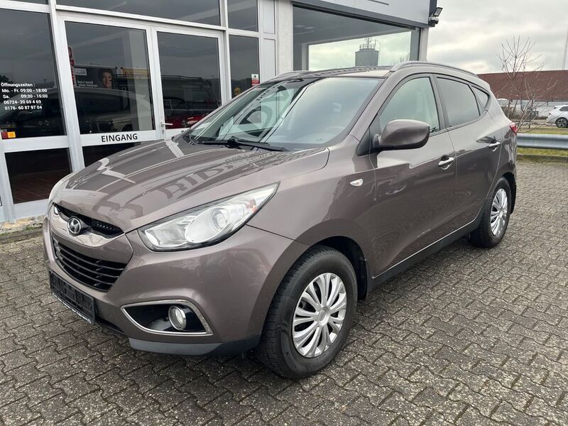 Braun Gebraucht 2013 Hyundai ix35 Edition SUV | 5.990 € (Guter Preis) - Bild 1/4