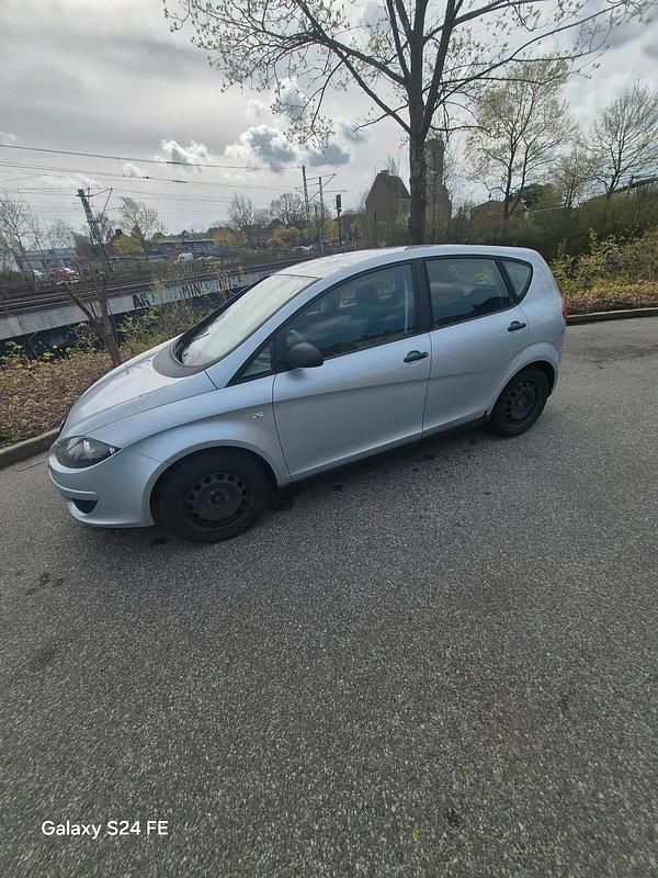 Gebraucht Seat Altea 102 PS (75 kW) 2008 Grau Kleinwagen