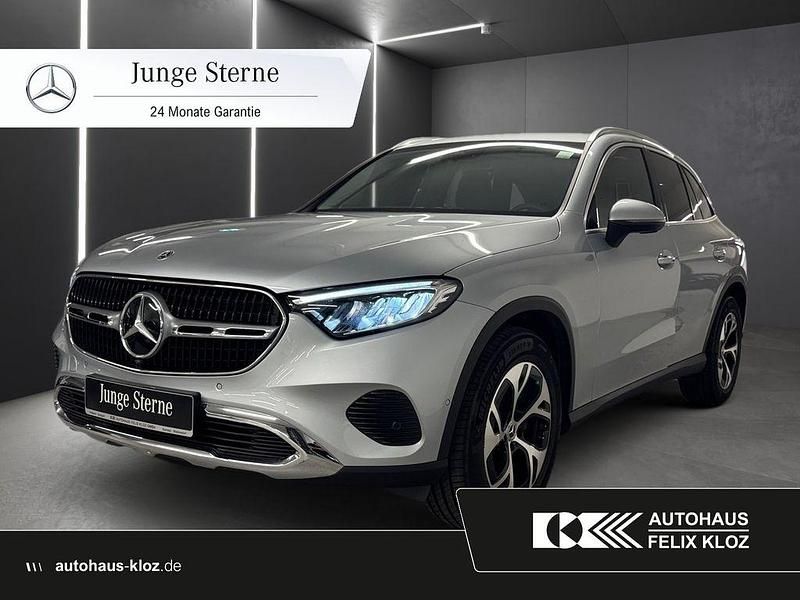 Lack hightechsilber Gebraucht 2024 Mercedes GLC200 Avantgarde SUV | 50.900 € (Guter Preis) - Bild 1/4