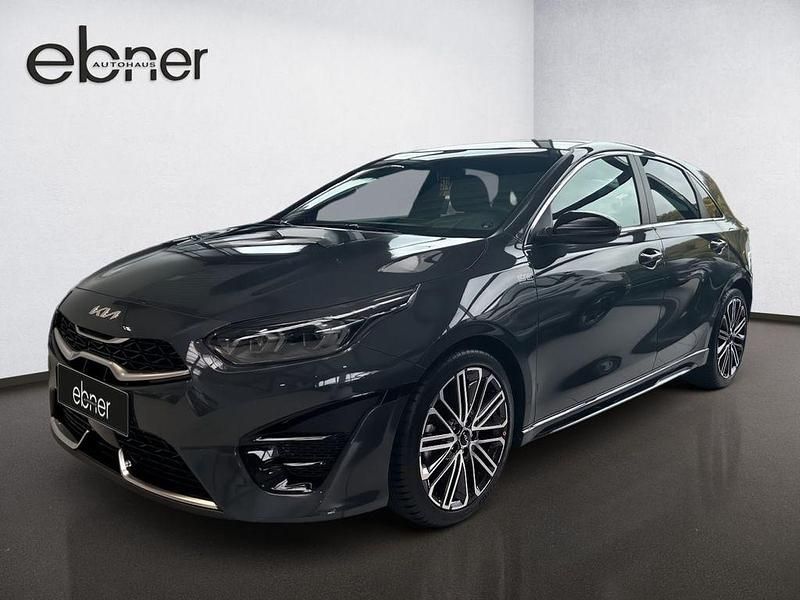 Neu Kia Ceed GT-Line 140 PS (102 kW) 2025 (h8g) pentametal met. Kleinwagen