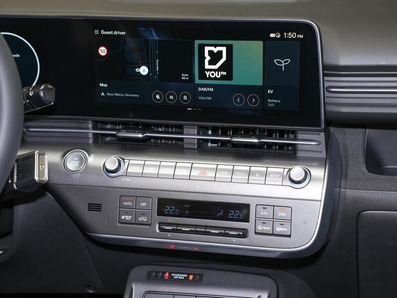 Neu Hyundai Kona Select 114 kW (156 PS) 2025 Ecotronic grey SUV