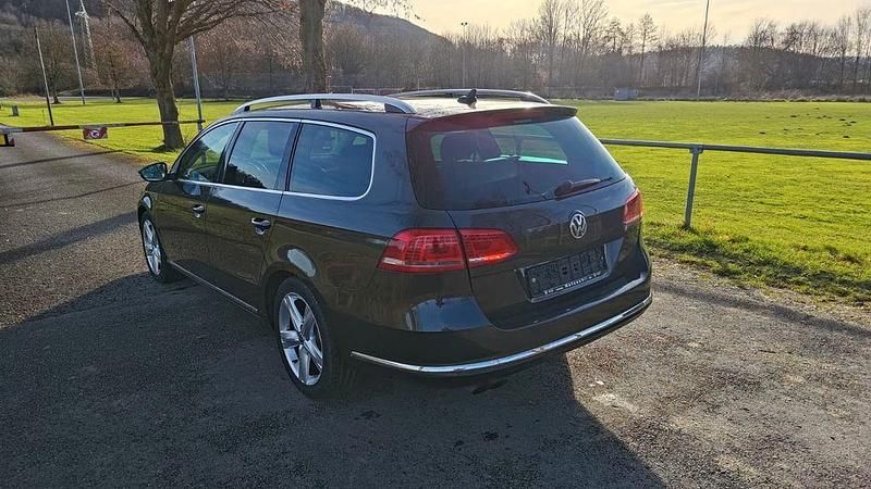 Gebraucht VW Passat Highline 211 PS (155 kW) 2012 Braun Limousine