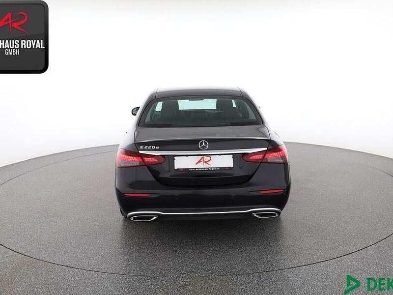 Gebraucht Mercedes E220 Avantgarde 194 PS (142 kW) 2021 Obsidianschwarz Limousine