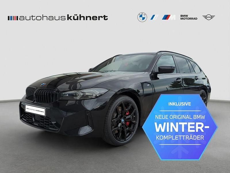 Saphirschwarz metallic Gebraucht 2025 BMW 320 M Sport Kombi | 54.460 € - Bild 1/4