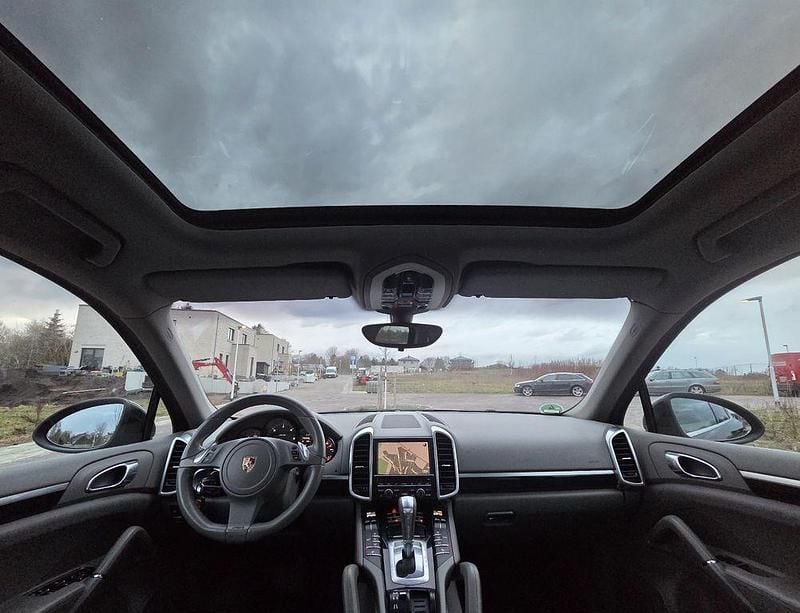 Gebraucht Porsche Cayenne 241 PS (177 kW) 2011 Schwarz SUV