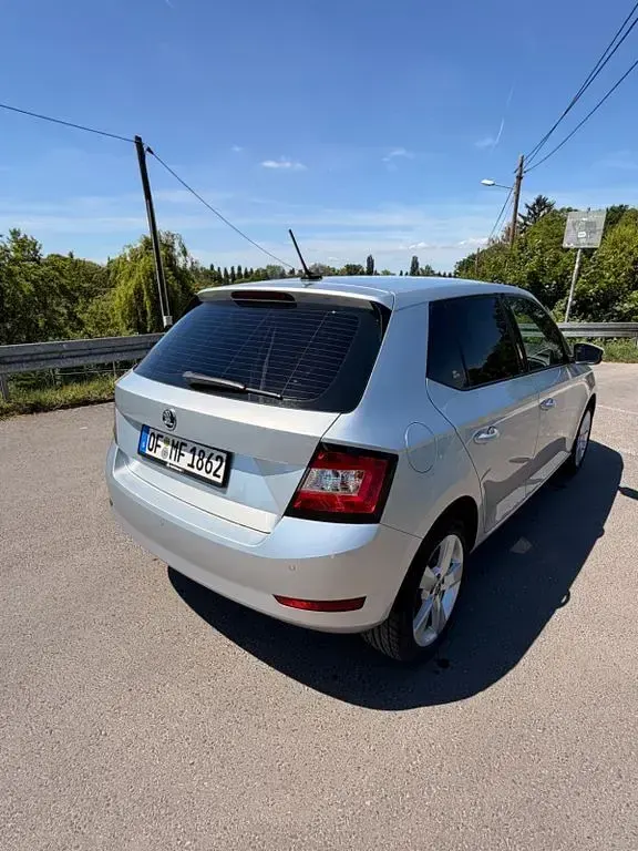Gebraucht Skoda Fabia Active 95 PS (69 kW) 2019 Silber Kleinwagen