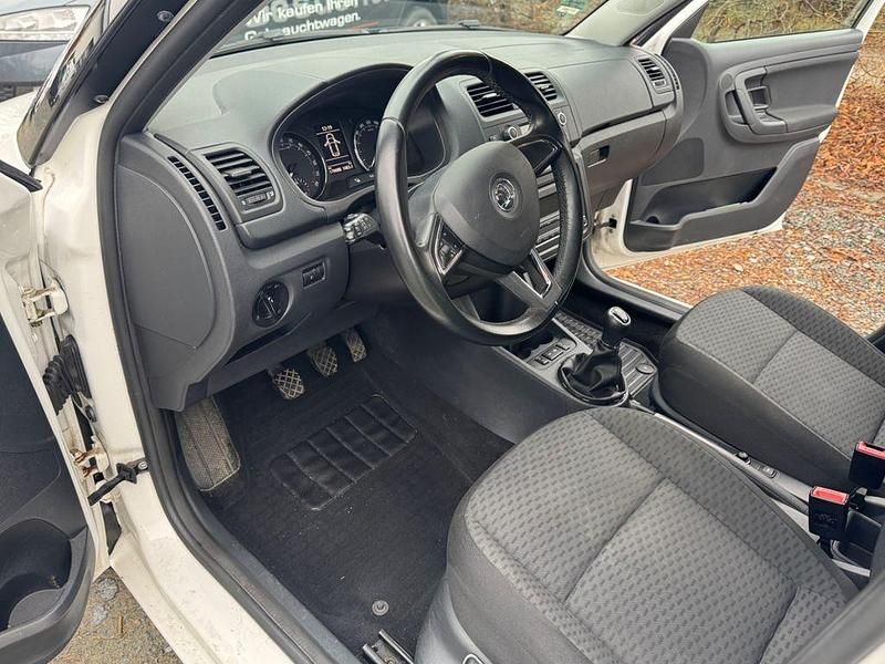 Gebraucht Skoda Fabia 105 PS (77 kW) 2014 Weiß Limousine