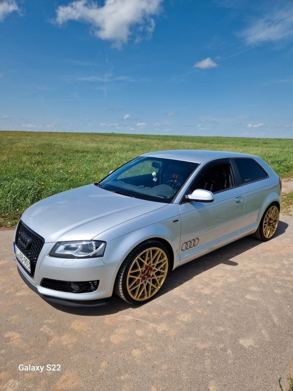 Silber Gebraucht 2012 Audi A3 S-Line Limousine | 8.900 € (Guter Preis) - Bild 1/4