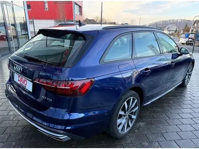 Gebraucht Audi A4 Advanced 190 PS (139 kW) 2020 Blau Kombi