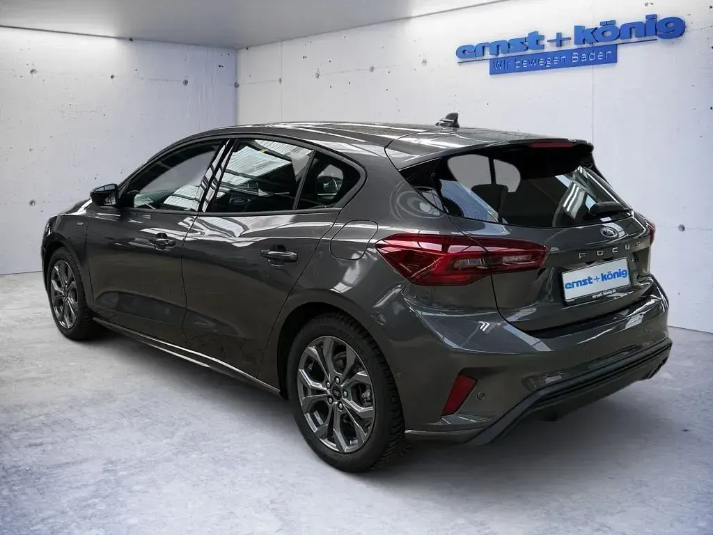 Gebraucht Ford Focus ST-Line 155 PS (114 kW) 2025 Magnetic metallic Limousine
