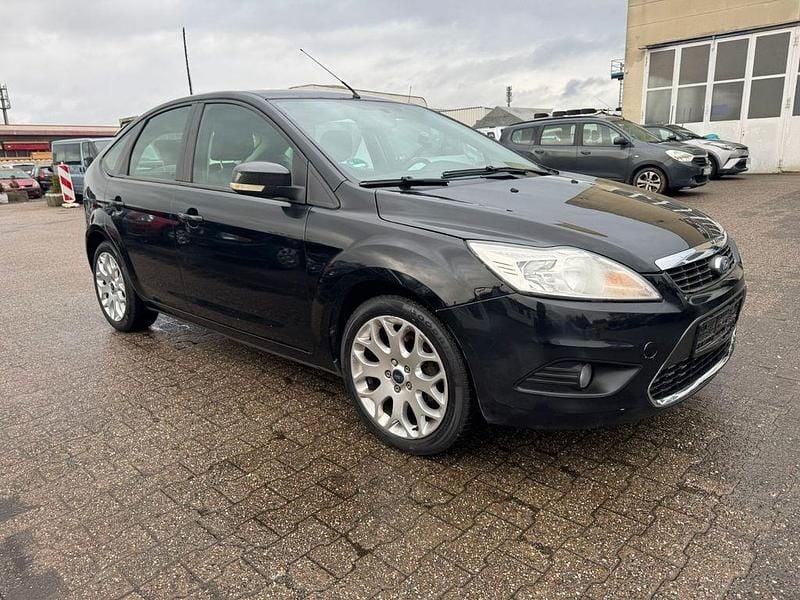 Gebraucht Ford Focus Sport 116 PS (85 kW) 2009 Pantherschwarz metallic Limousine