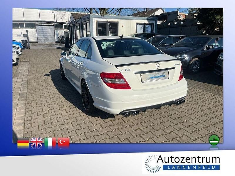 Gebraucht Mercedes C63 AMG AMG 457 PS (336 kW) 2010 Calcitweiß Limousine