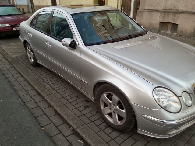 Gebraucht Mercedes E320 Avantgarde 277 PS (203 kW) 2003 Silber Limousine