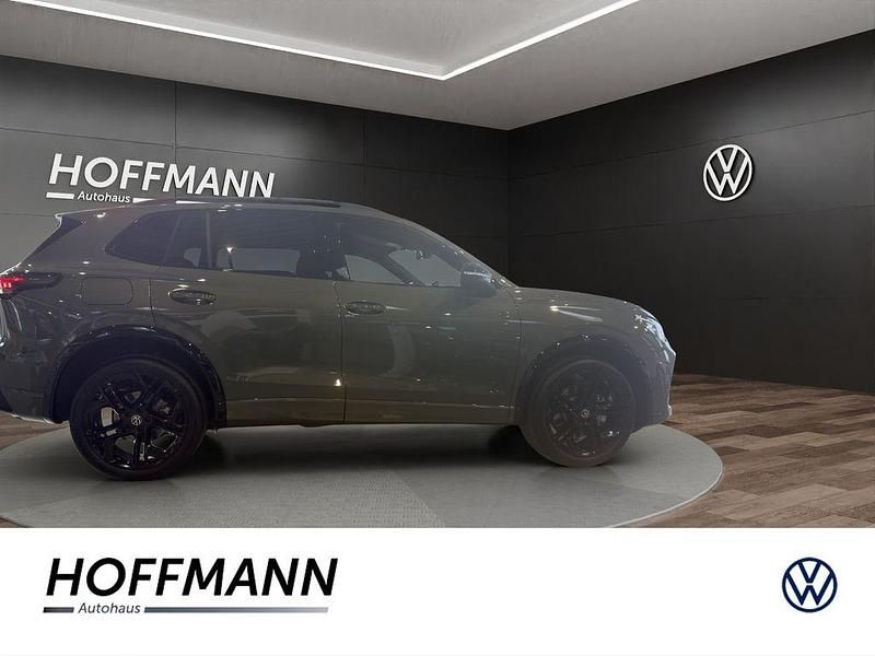 Neu VW Tiguan R-line 150 PS (110 kW) 2026 Grün SUV