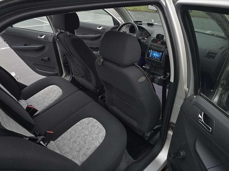 Gebraucht Skoda Fabia 75 PS (55 kW) 2004 Silber Limousine