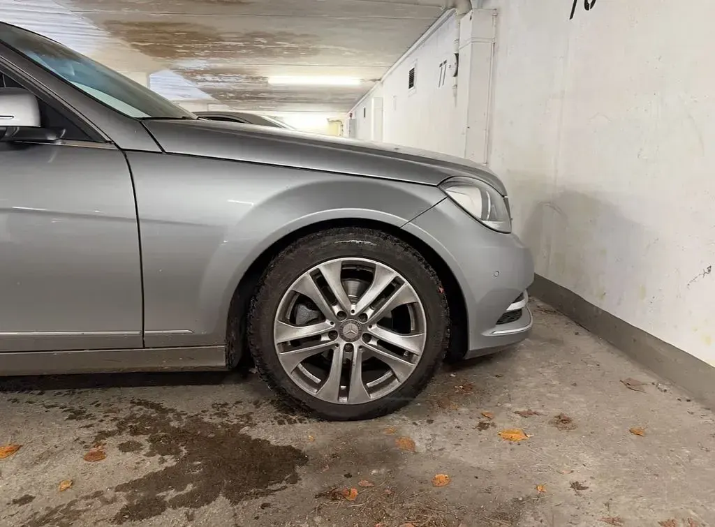 Gebraucht Mercedes C180 Avantgarde 156 PS (114 kW) 2013 Grau Limousine