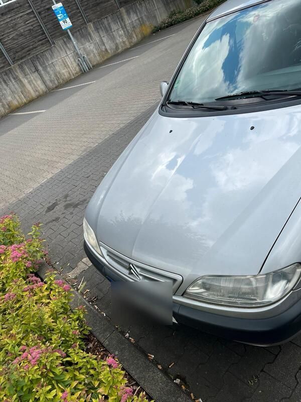 Grau Gebraucht 1998 Citroën Xsara Limousine | 1.800 € - Bild 1/4