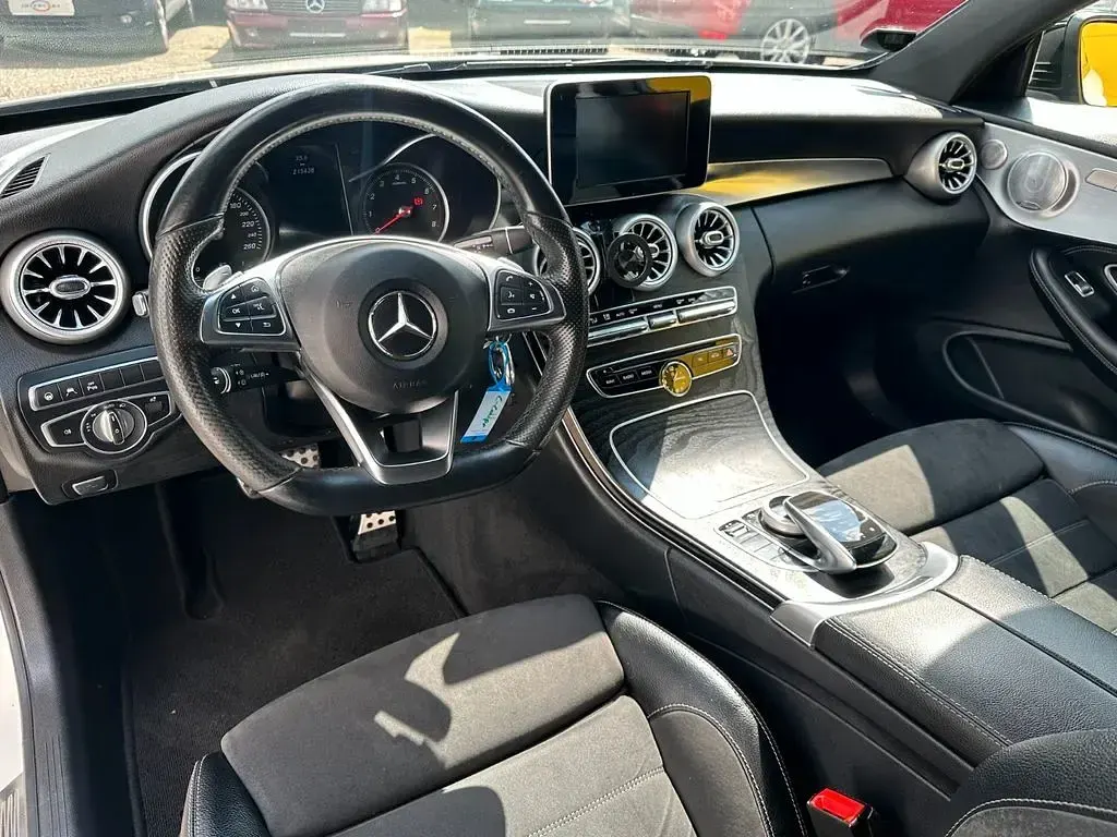 Gebraucht Mercedes C180 AMG line 156 PS (114 kW) 2017 Weiß Coupé