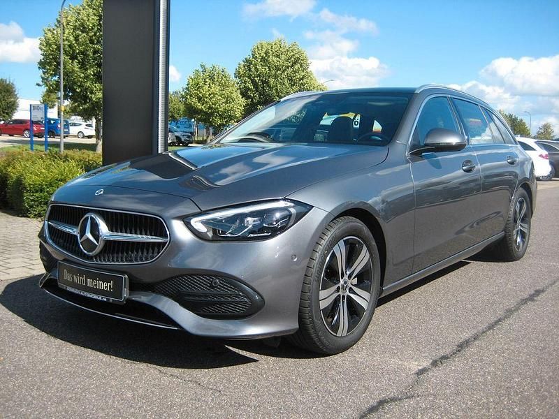 Grau Gebraucht 2022 Mercedes C180 Avantgarde Limousine | 31.980 € (Fairer Preis) - Bild 1/4