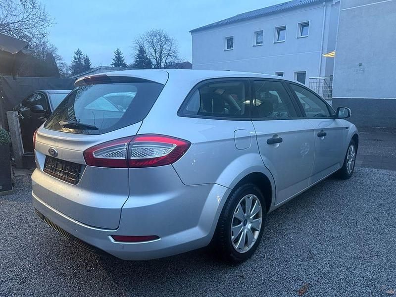 Gebraucht Ford Mondeo Cool & Sound Edition 120 PS (88 kW) 2014 Grau Kombi